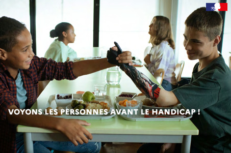CAMPAGNE-NATIONALE Voyons les personnes avant le handicap !